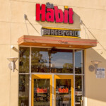 How Habit Burger Made Delivery Profitable By Restaurant Business